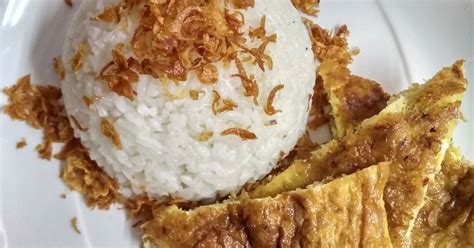Resep Sarapan Nasi Uduk Telur Dadar Oleh Mommy Eka Cookpad