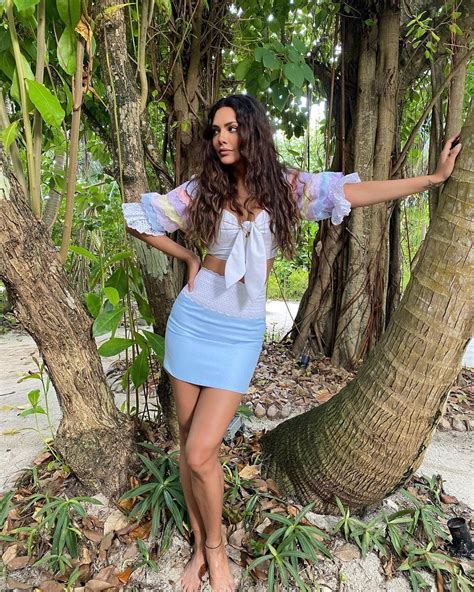Esha Gupta Breaks The Internet With Her Maldives Vacation Hot Sex Picture