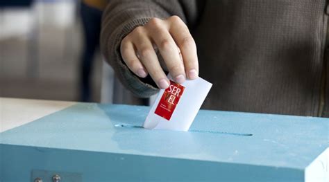 Las elecciones municipales 2021 en chile se realizarán este fin de semana, donde se elegirán a este sábado 15 y domingo 16 de mayo se realizarán las elecciones municipales de chile de 2021. "El riesgo es bajísimo": Servel apoya idea de hacer ...