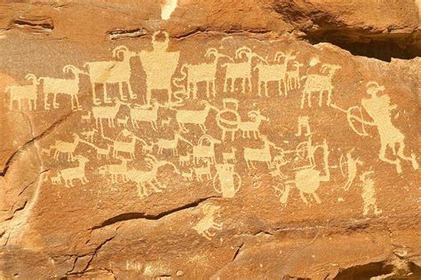 Ancient Rock Art That Look Like Astronauts Prehistoric Art Cave