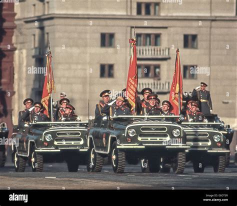 Russia 7th Nov 1987 Soviet Hi Res Stock Photography And Images Alamy