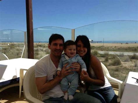 Leo Messi Shares Photo Of Girlfriend And Son Thiago Hello