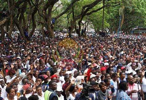 In Pictures Tens Of Thousands Attend Mdc Harare Rally