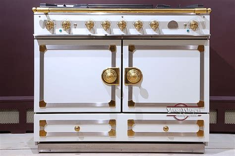 Voir plus d'idées sur le thème la cornue, cuisine, piano de cuisson. La Cornue, 110 ans de savoir-faire en cuisines - MA PLUME ...