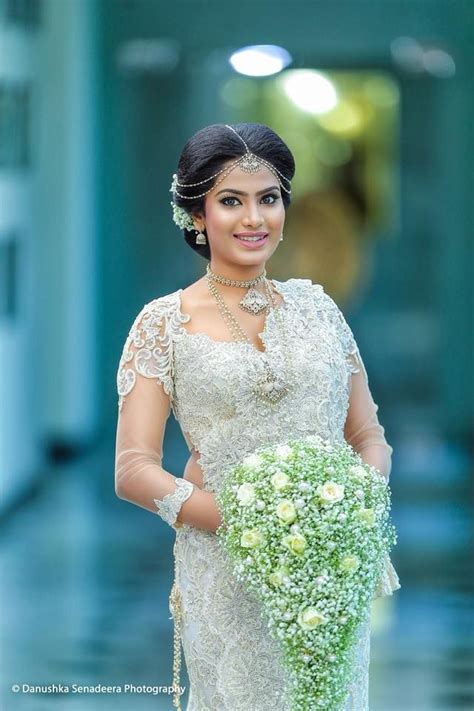 Beautiful Sari Wedding Dresses Bridal Wedding Dresses Christian Wedding Sarees