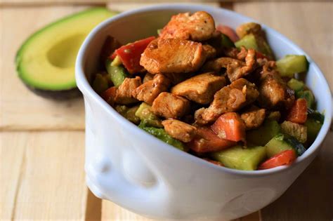 Maybe you would like to learn more about one of these? Low Carb Avocado Hähnchen Salat - frisch und lecker ...