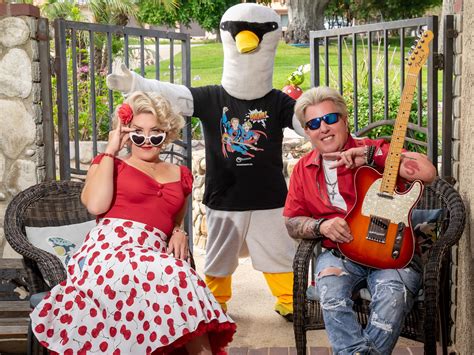 Aug 5 | Award Winning Duo The Swansons LIVE at Uptown in DT Plainfield