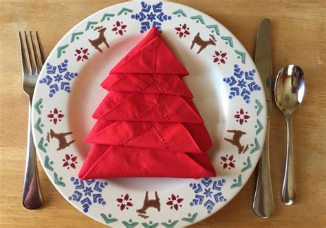 5 Easy Festive Napkin Folds For The Holidays Mnn