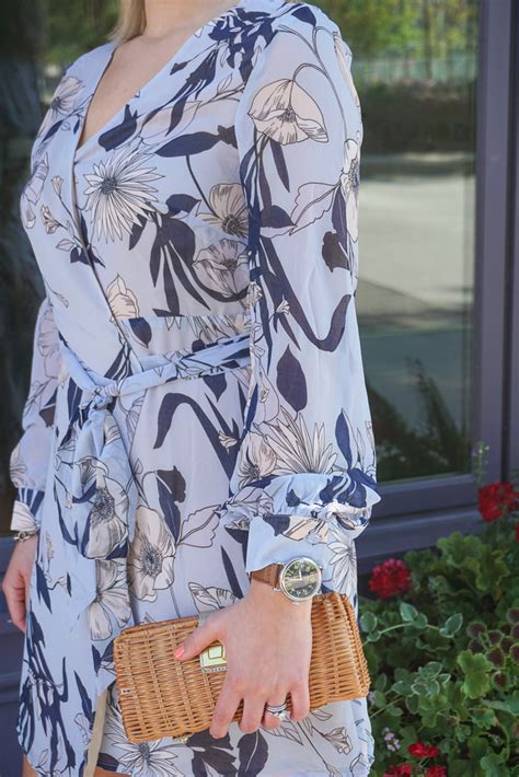 A summer suit with a linen shirt (no ties required), linen. what-to-wear-to-a-bridal-shower-as-a-guest-13