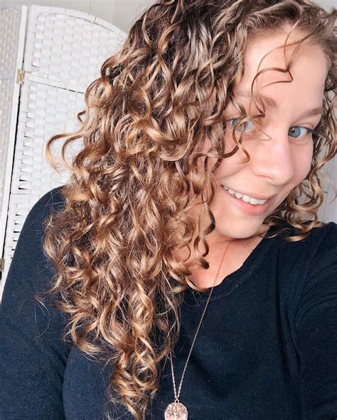 Recettes naturelles faciles et rapides pour les cheveux bouclés  La