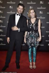 Доступны к заказу винтовки по наличию и под заказ. Diane Kruger in Louis Vuitton at Venice Film Festival | Daily Mail Online