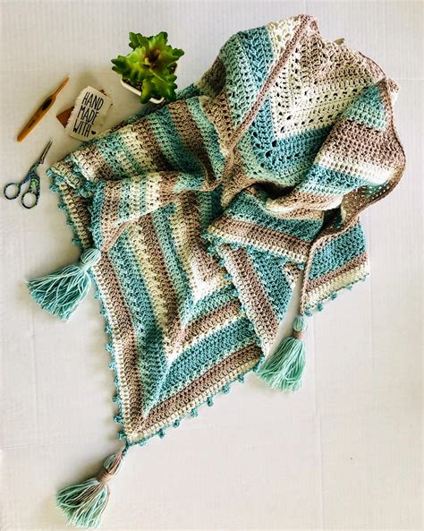 hi 👋 finish my shawl i use only one yarn ball of yarnspirations caron cotton cakes very soft to