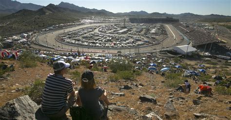 Ism raceway is the new site of the nascar season finale. NASCAR fans, rejoice! The Phoenix International Raceway is ...