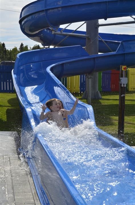 Cushioned slick slide lagoon style splash pool; Rides & Fun | Splash-n-Putt