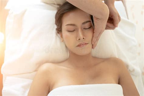 Young Woman During Spa Salon Body Massage Hands Treatment Stock Image Image Of Girl Care