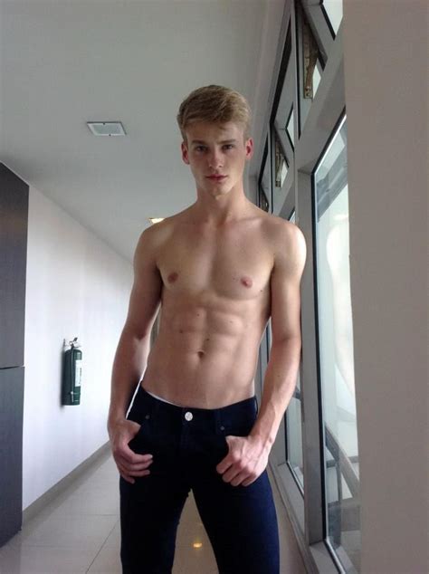 Pin By Jason Rew On Boys Boys Boys Blonde Guys Boys Cute Boys