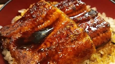 Unagi sushi is a mainstay item at most sushi restaurants, but have you tried unagi rice bowl before? たらふく、鰻丼食べるなら。 - くららのマーケティングサイト