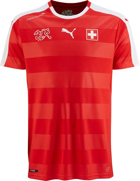 Sie besteht bei heimspielen aus rotem trikot, weissen hosen und roten stutzen. Schweiz EM 2016 Heimtrikot veröffentlicht - Nur Fussball