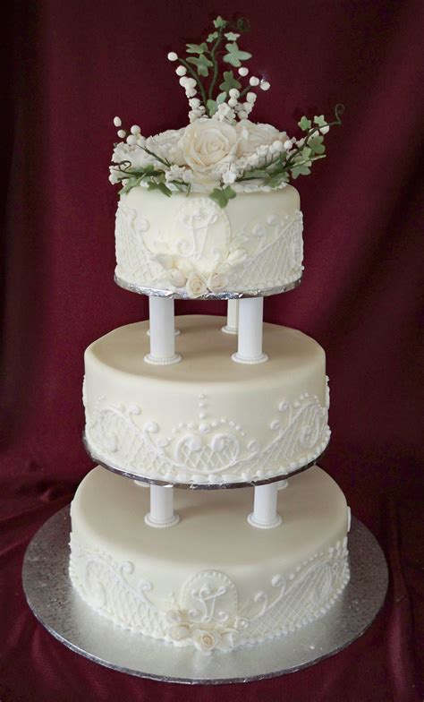 3 Tier Round Traditional Wedding Cake With Lace Piping And Sugar