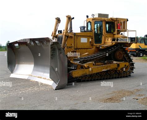 Caterpillar Tractor High Resolution Stock Photography And Images Alamy