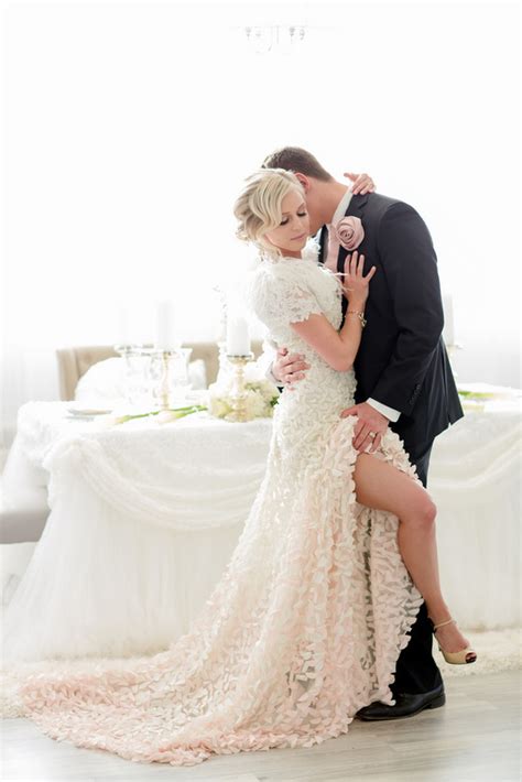White Glamorous Wedding Ideas by Atmosphere Weddings {ENV Photography}