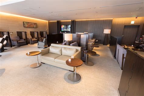 Review Japan Airlines First Class Lounge Tokyo Narita Points From