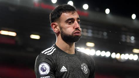 Manchester united stay top after taking point in tense tussle with liverpool. Fernandes' disappointing form against the big six is ...