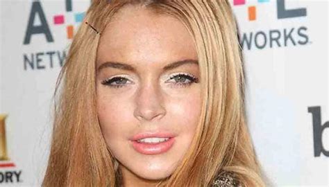 lindsay lohan goes nude for photo gets slammed by fans people news zee news