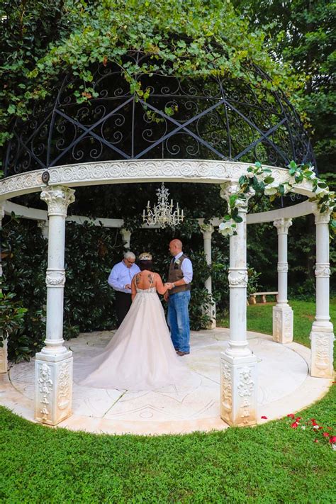 Gazebo Weddings | Gazebo Ceremony Locations | Gazebo Wedding Sites