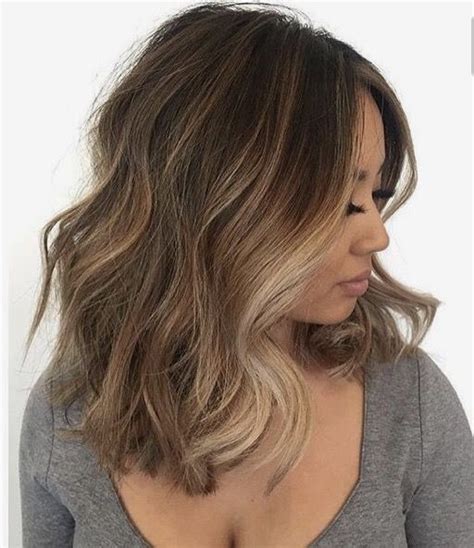 Short hair with highlights ideas. Brown Hair with Blonde Highlights Short Medium Wavy Haircut Hairstyle (With images) | Brown hair ...