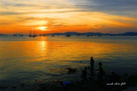 Muka bumi terdiri atas :pegunungan, pantai dataran rendah,dll. Soalan Geografi Bentuk Muka Bumi - Selangor q