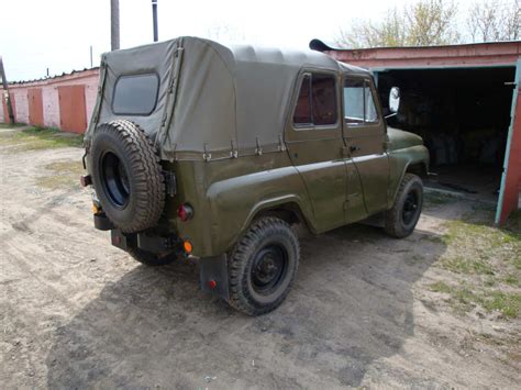 Standard military versions included seating for seven personnel. 1973 UAZ 469 specs, Engine size 1.5l., Fuel type Gasoline ...