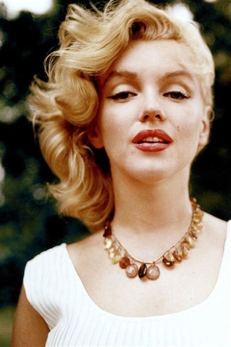 Img 0268 Marylin Monroe Marilyn Monroe Photos Bridal Headpieces Bridal Hair Miss Monde