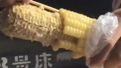 Man S Genius Hack For Eating Corn Goes Viral 9Kitchen