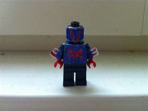 His enemies include versions of green goblin, electro, and venom. Lego Spider man 2099 - a photo on Flickriver