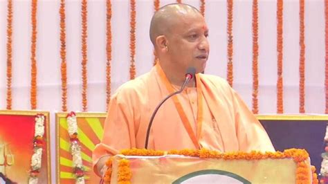 cm yogi organized public court in gorakhnath temple listened to people s complaints