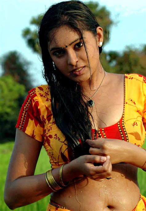 Tamil Actress Apsara Hot In Wet Blouse From Vedappan Hd Stills Navel Queens