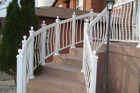 Of any outdoor spiral staircase option out there, aluminum stairs are by far the longest lasting. Curved Stairs Aluminum Railings | Concord Aluminum Railings