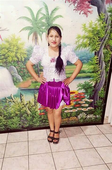 Pin By Bolivianas On Cholitas Latina Fashion Outfits Latina Fashion Fashion Outfits