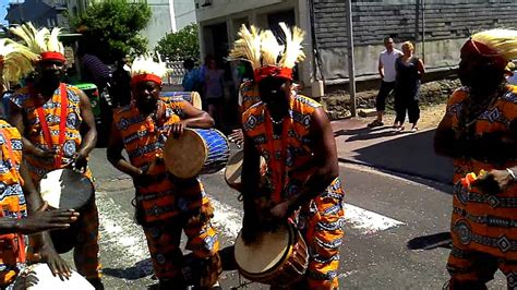 Spectacle De Rue Carnaval Aux Rythme Et Chants Africaine The