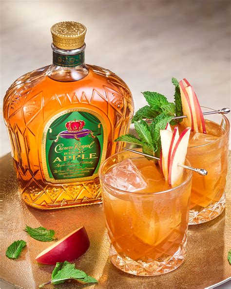 They are so adorable and delicious! Crown Cinnamon Apple Whisky Cocktail Recipe | Crown Royal