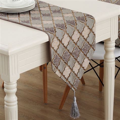 European Classical Style Stripe Pattern Table Runner With Tassel