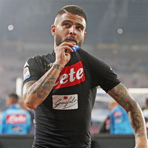 Liverpool Transfer News Lorenzo Insigne May Stay At Napoli Naby Hd