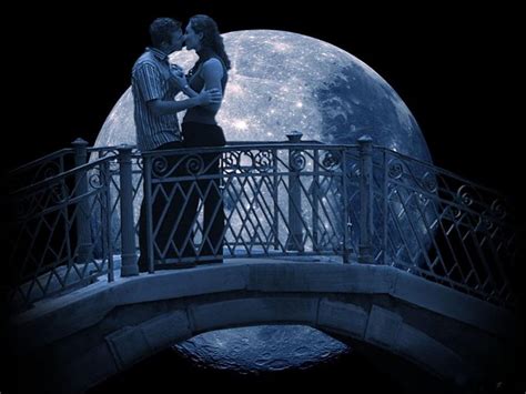 Romantic Kiss In The Moonlight Night Man Woman Moonlight Moon