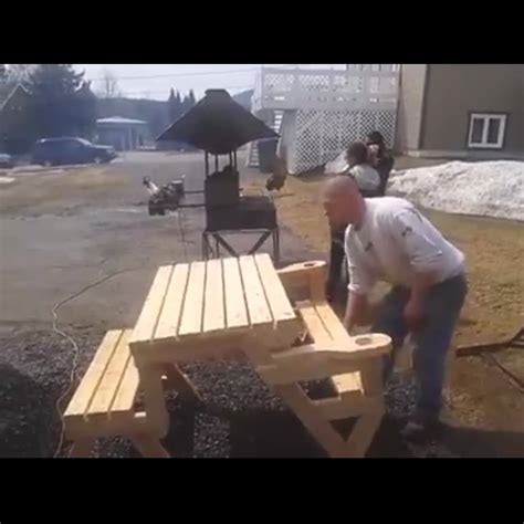 Converts from bench to table in seconds. Roy's Woodworking - Get Your FREE DIY Folding Bench/Table 2-In-1 Transformer Plan! | Facebook