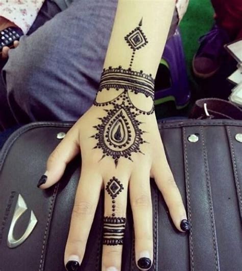 Trending Mehndi Designs 50 Latest Henna Tattoo Ideas For