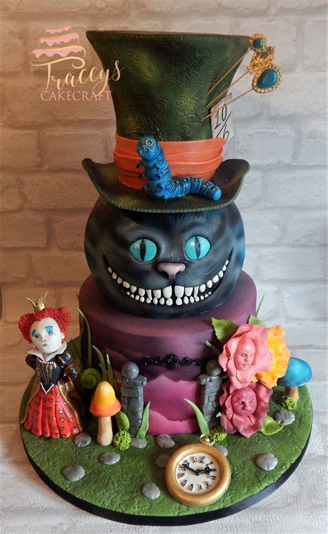 Alice In Wonderland Cake Inspired By Tim Burton S Adaptation Alice In Wonderland Tea Party