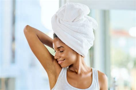 730 Black Woman Armpit Stock Photos Pictures And Royalty Free Images