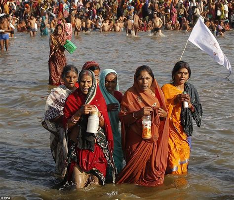 Kumbh Mela Stampede At Least 36 People Crushed To Death During Hindu Festival Daily Mail Online
