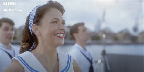 Video Watch Sutton Foster Sing And Dance The Title Number In London